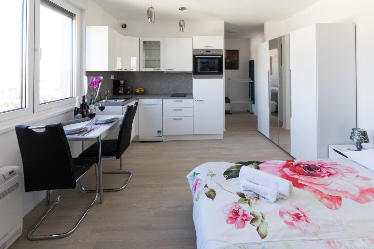 Studio Apartman Moonlight Zadar Exterior foto